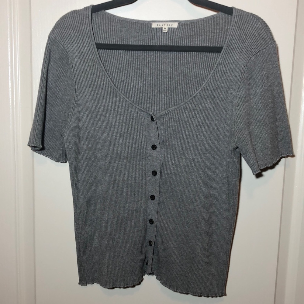 Grey knit top